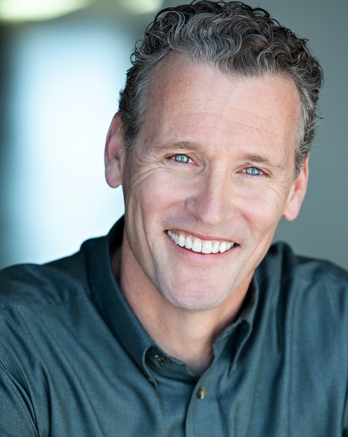 A headshot of Scott Christopher.